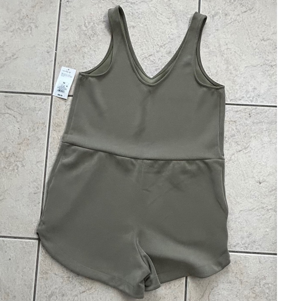 All in Motion Womens XS Olive Green Sleeveless V-Neck Romper NWT - Picture 9 of 10